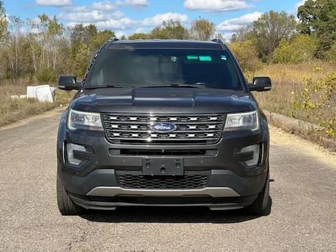 Used 2016 Ford Explorer Limited w/ Equipment Group 301A image 5