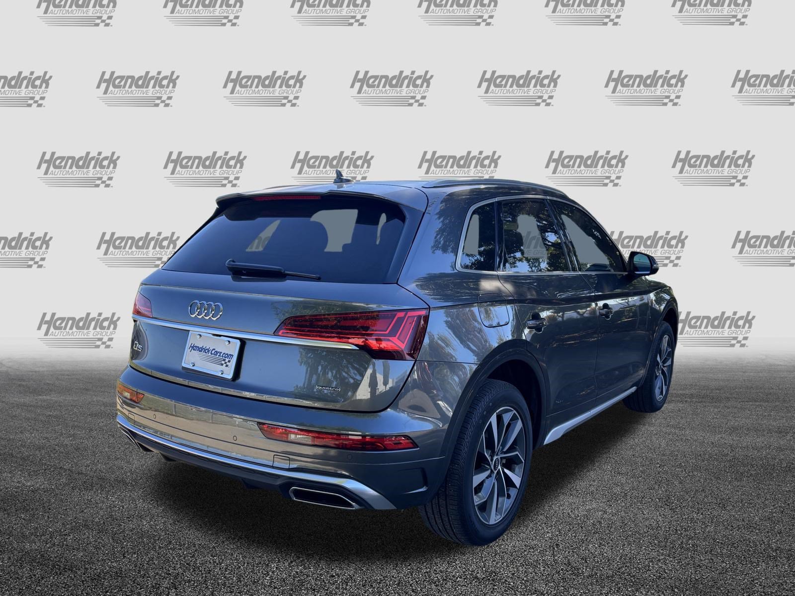 Used 2024 Audi Q5 2.0T Premium Plus w/ Premium Plus Package AWD/4WD image 11