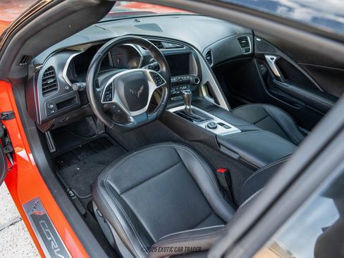 Used 2019 Chevrolet Corvette Stingray Coupe w/ Carbon Flash Badge Package image 64