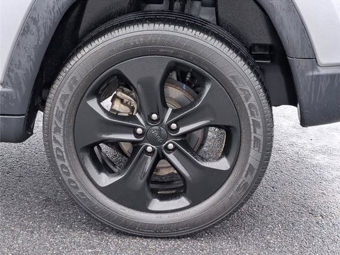 Used 2019 Jeep Compass Altitude image 9