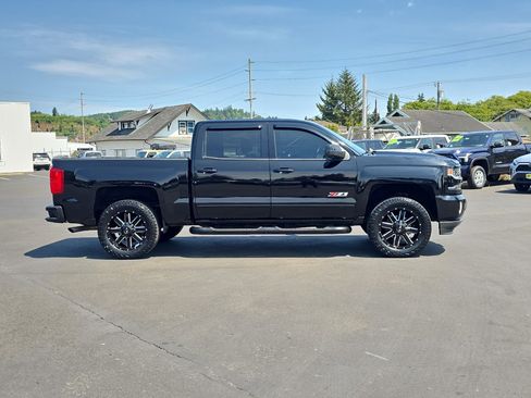 Used 2017 Chevrolet Silverado 1500 LTZ Z71 w/ LTZ Plus Package image 7