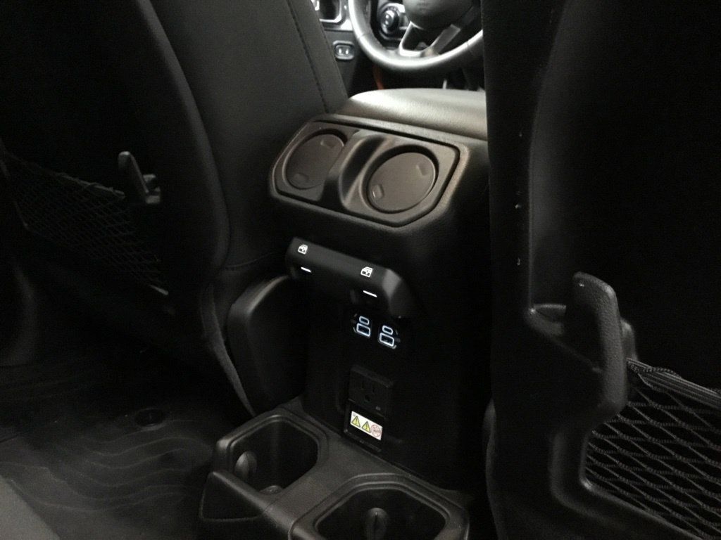 Used 2025 Jeep Gladiator Mojave AWD/4WD image 20