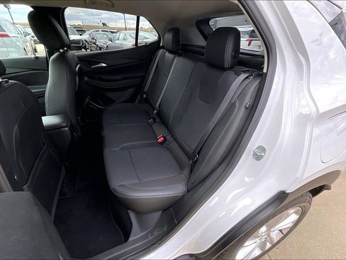 Used 2020 Buick Encore GX Preferred w/ Cold Weather Comfort Package FWD image 26