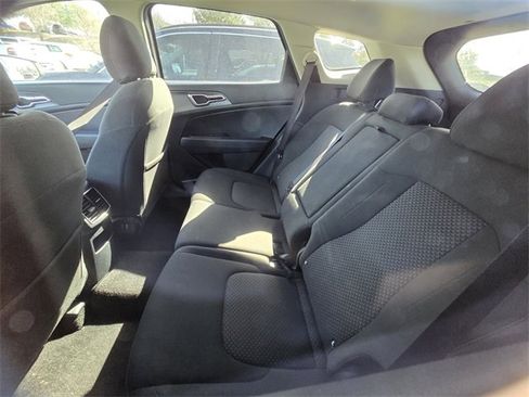Used 2024 Kia Sportage LX image 11