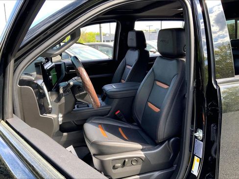 Used 2025 GMC Sierra 2500 AT4 w/ AT4 Premium Plus Package AWD/4WD image 27