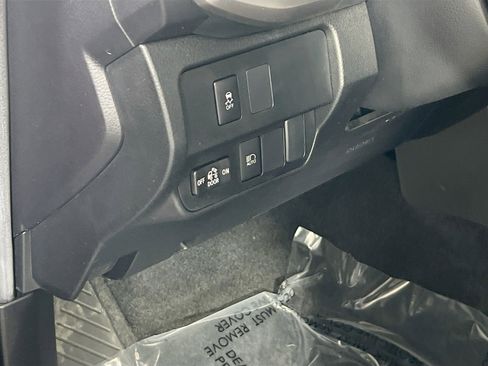 Used 2022 Toyota Tacoma SR5 image 10