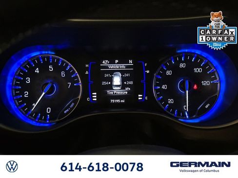 Used 2022 Chrysler Voyager LX image 26