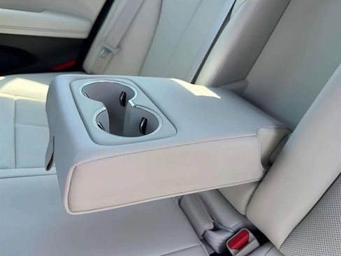 New 2025 Genesis G70 2.5T image 12