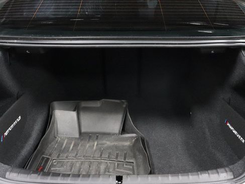 Used 2022 BMW M550i xDrive AWD/4WD image 10