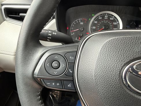 Used 2022 Toyota Corolla Cross LE FWD image 30