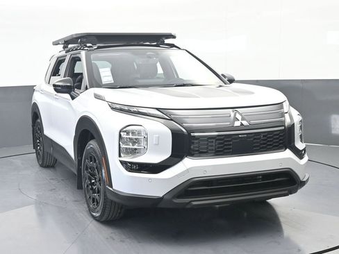 New 2026 Mitsubishi Outlander Trail Edition image 9