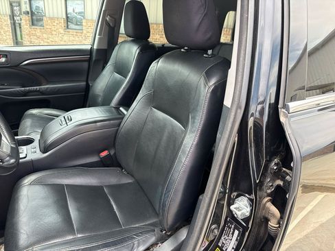 Used 2015 Toyota Highlander Limited AWD/4WD image 36