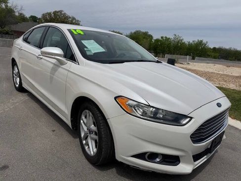 Used 2014 Ford Fusion SE w/ Equipment Group 202A image 9
