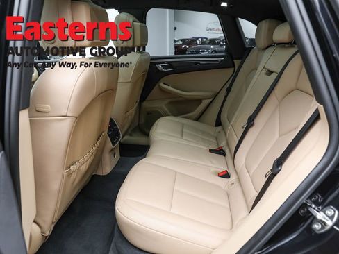 Used 2024 Porsche Macan image 23