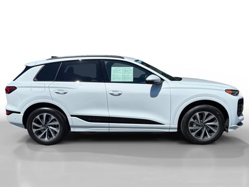 Used 2025 Audi Q6 e-tron Premium w/ Convenience Package AWD/4WD image 6