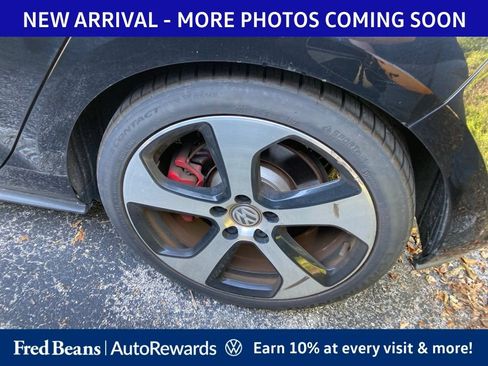 Used 2017 Volkswagen GTI SE FWD image 7