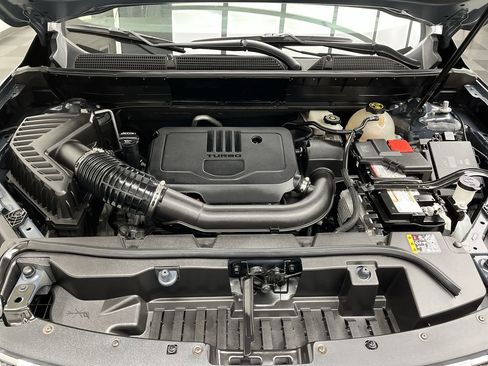 Certified 2023 GMC Acadia Denali w/ Denali Ultimate Package AWD/4WD image 33