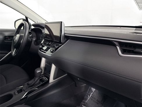 Certified 2024 Toyota Corolla Cross LE w/ Moonroof Package AWD/4WD image 43