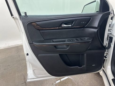 Used 2014 GMC Acadia Denali AWD/4WD image 31