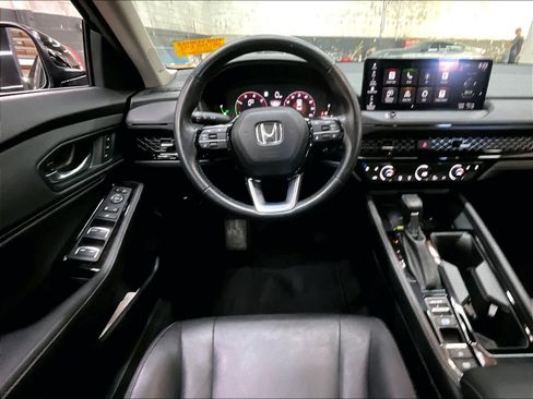 Used 2024 Honda Accord Touring image 8