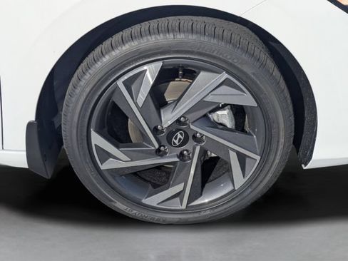 New 2026 Hyundai Elantra Limited FWD image 39
