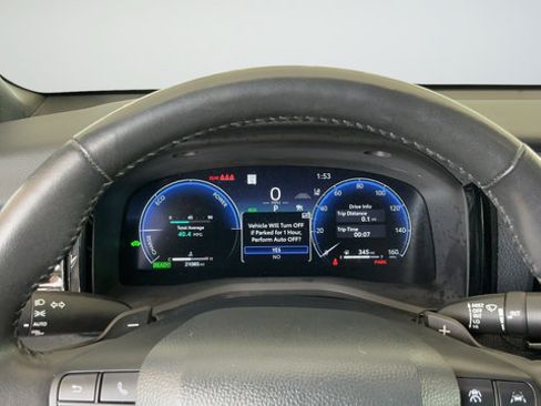 Used 2025 Toyota Camry XSE FWD image 14