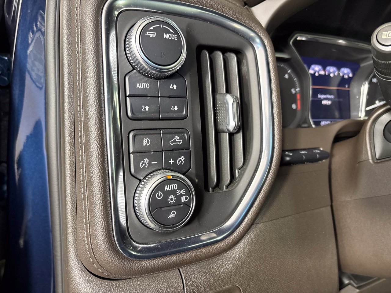 Used 2021 GMC Sierra 1500 Denali w/ Denali Ultimate Package AWD/4WD image 9