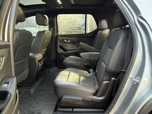 Certified 2023 Chevrolet Traverse RS image 26