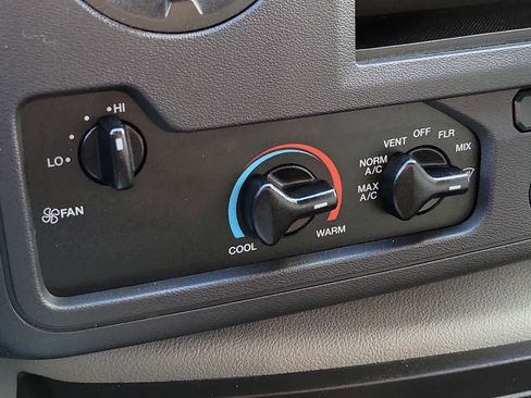 Used 2021 Ford E-350 and Econoline 350 Super Duty w/ Power Windows & Locks Group image 15