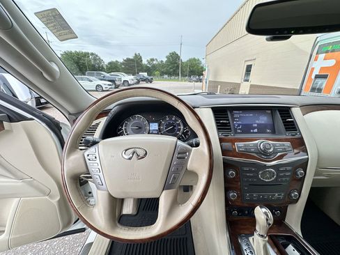 Used 2016 INFINITI QX80 4WD w/ Deluxe Technology Package image 11