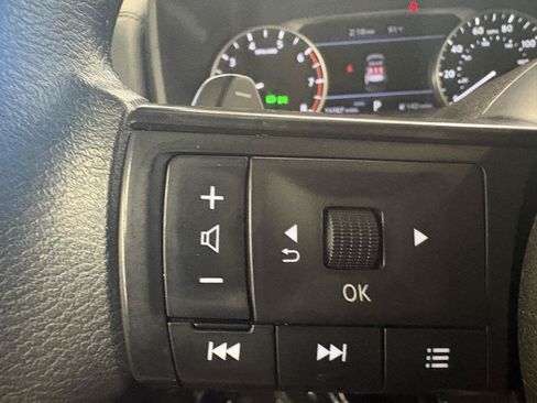 Used 2024 Nissan Rogue S AWD/4WD image 24