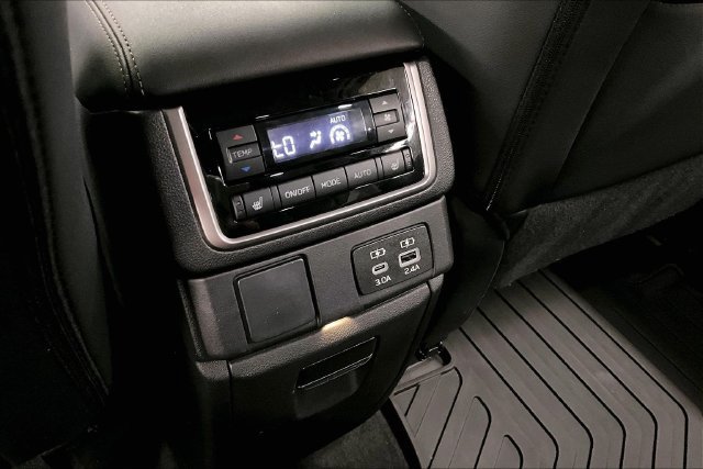 Used 2025 Subaru Ascent Bronze Edition AWD/4WD image 34