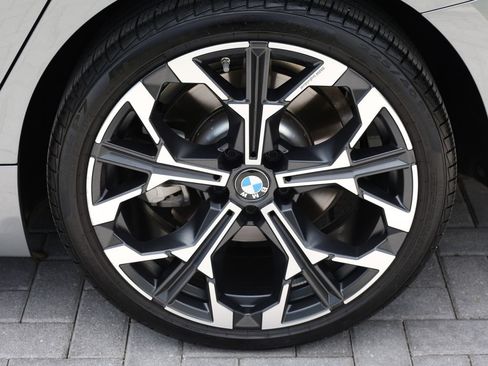 Used 2025 BMW 330i Sedan w/ Premium Package RWD image 44