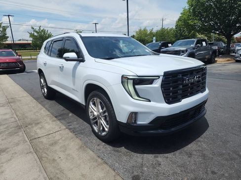 Certified 2026 GMC Acadia Denali Ultimate AWD/4WD image 2