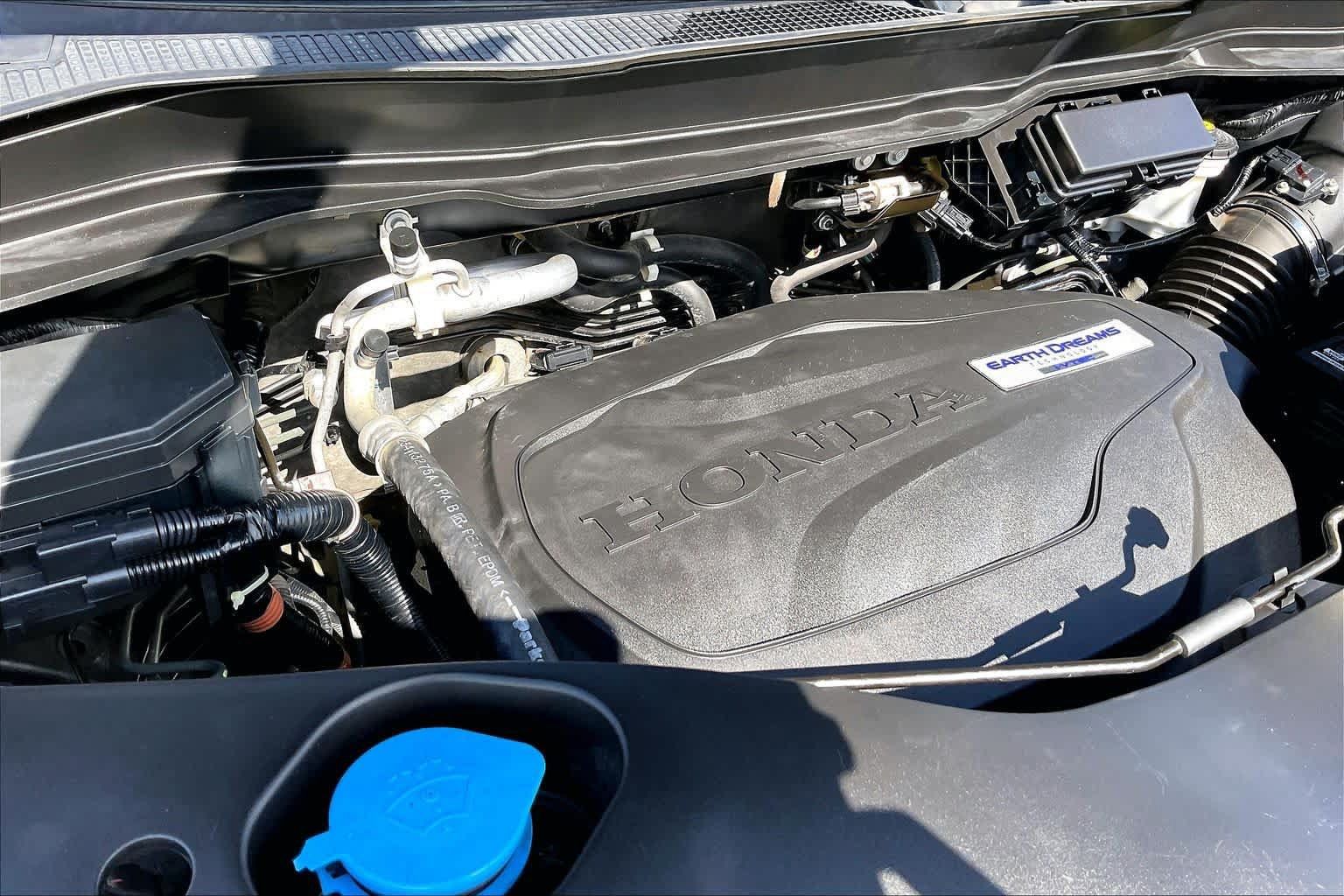 Used 2016 Honda Pilot Elite image 32