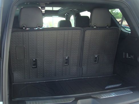 New 2026 Chevrolet Tahoe Premier w/ Sun And Tow Package AWD/4WD image 13