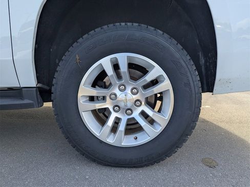 Used 2020 Chevrolet Suburban LS image 17