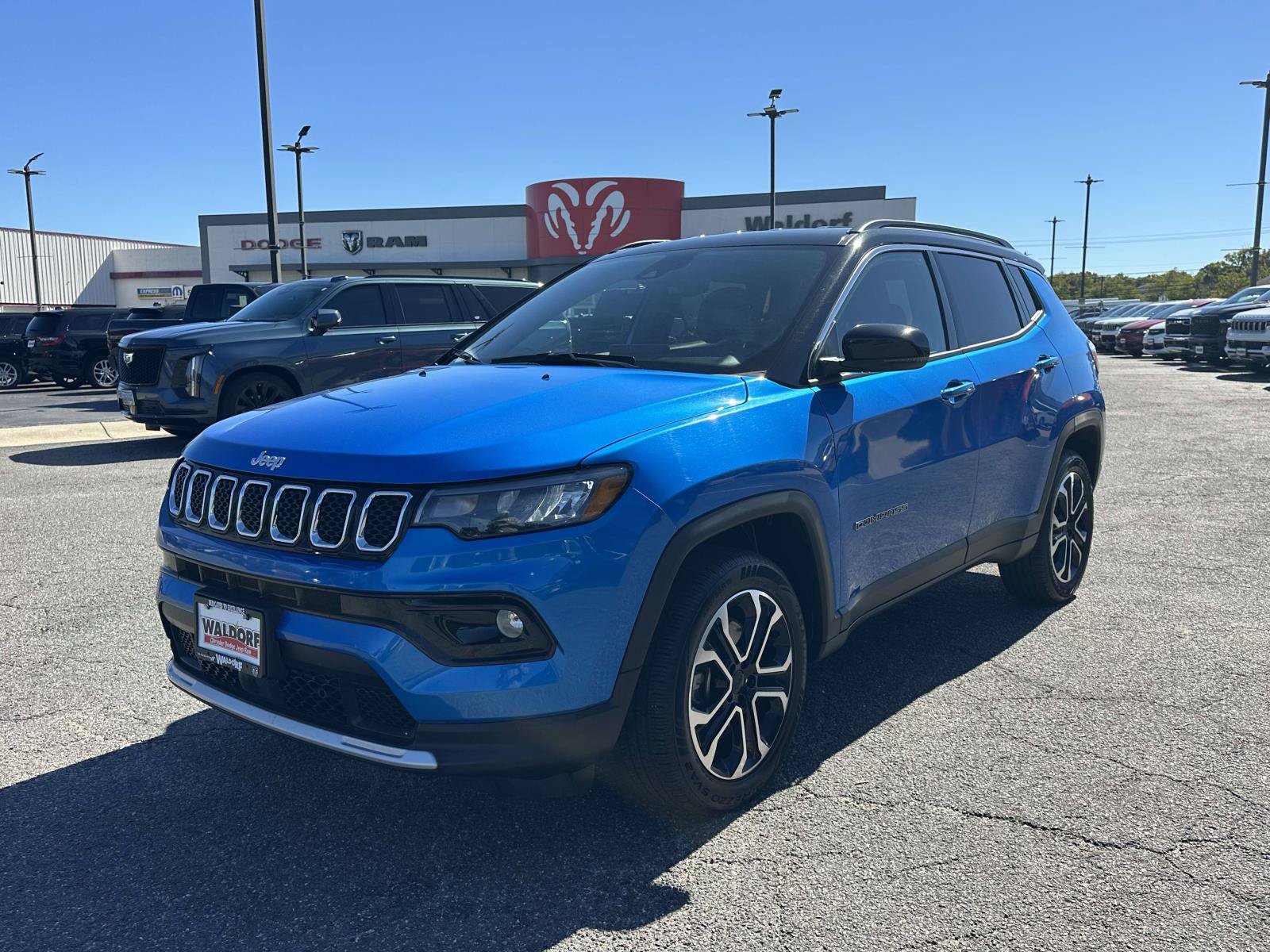 Used 2024 Jeep Compass Limited AWD/4WD image 4