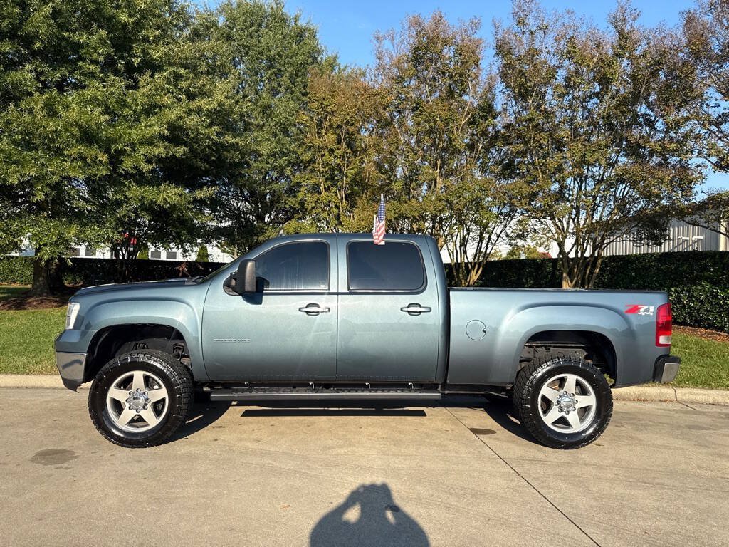 Used 2013 GMC Sierra 2500 SLT w/ SLT Convenience Package AWD/4WD image 5