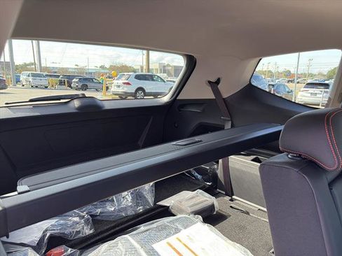 New 2026 Volkswagen Atlas Peak Edition image 9