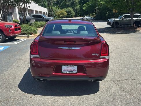 Used 2020 Chrysler 300 S image 6