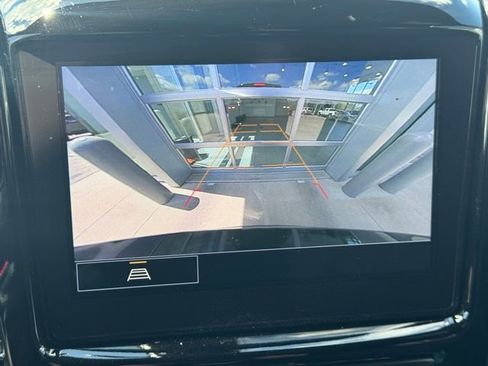 Used 2023 Chevrolet Traverse LT AWD/4WD image 4