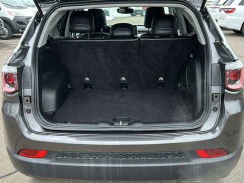 Used 2022 Jeep Compass Limited w/ Sun and Sound Group image 24