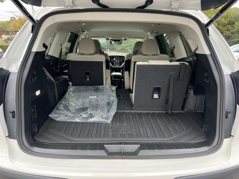 Certified 2025 Subaru Ascent Premium w/ Popular Package #2 image 18
