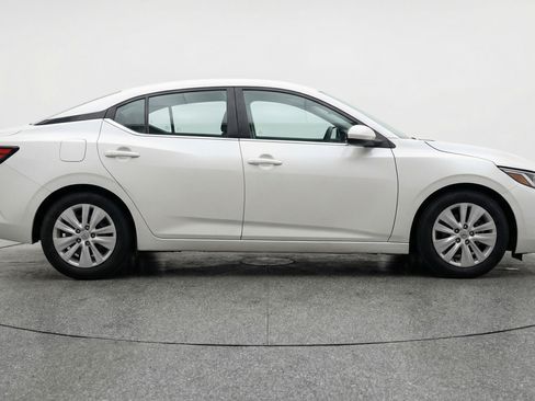 Used 2025 Nissan Sentra S FWD image 11