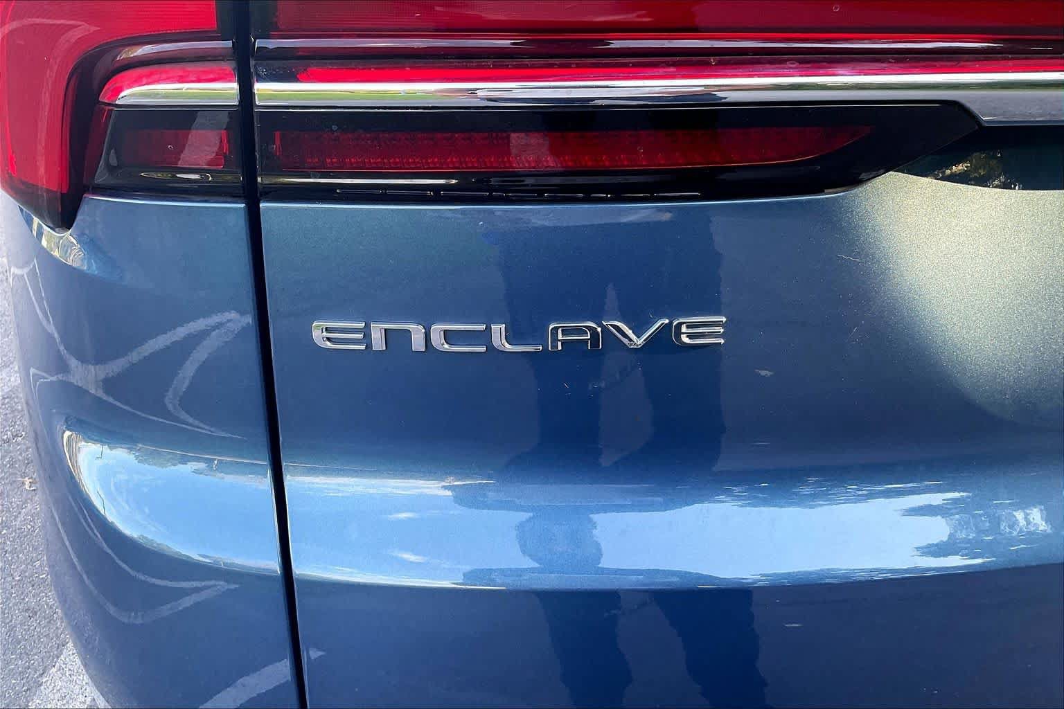 Used 2025 Buick Enclave Preferred w/ Power Package FWD image 9