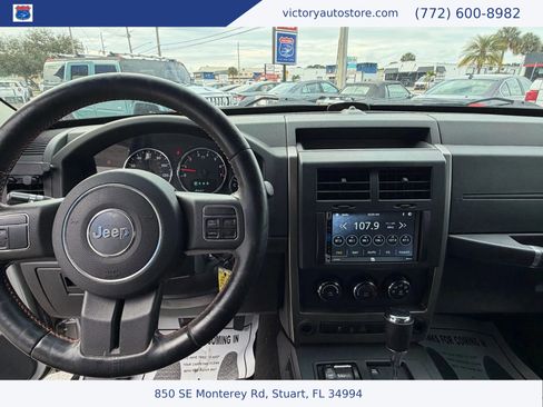 Used 2012 Jeep Liberty Sport AWD/4WD image 23