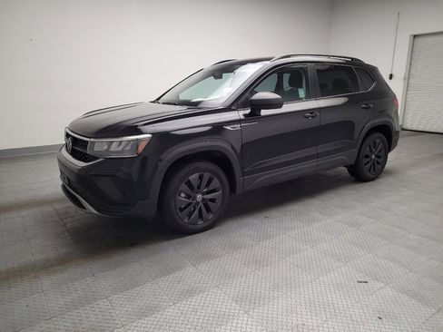 Used 2022 Volkswagen Taos S FWD image 2