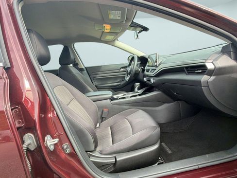 Used 2024 Nissan Altima 2.5 SV FWD image 26