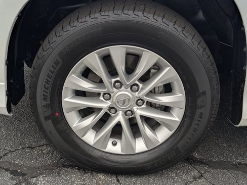 Used 2023 Lexus GX 460 Premium image 11